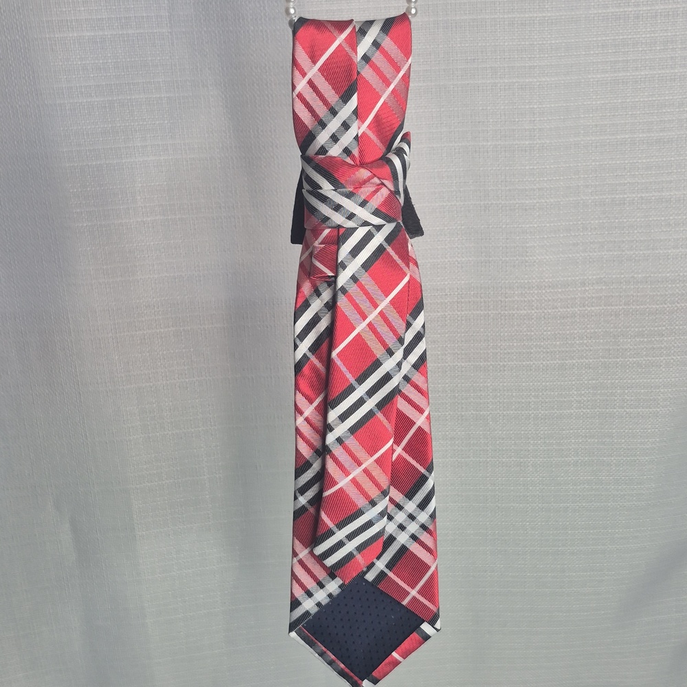 Handcrafted Luxury Fashion Necktie Necklace 📿 (TARTAN GIRL) - Picture 9 of 14